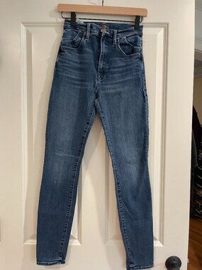 Mother Jeans - The Stash Swooner - Medium Wash - Size 27